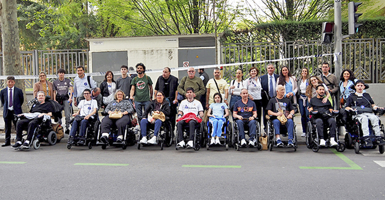 Corazón y Manos y el Real Madrid organizan una experiencia inolvidable en el Estadio Bernabéu para pacientes del Hospital Nacional de Parapléjicos