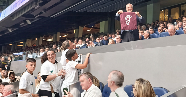 40 jóvenes usuarios de “Volando al Este”, proyecto de integración social en Valladolid, viven una jornada inolvidable en el Estadio Bernabéu