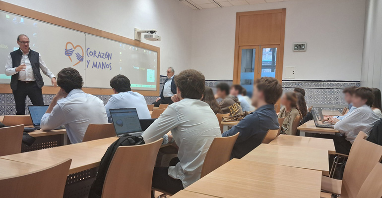 Veintisiete estudiantes componen el equipo de personas voluntarias de nuestro servicio de asesoría jurídica este curso